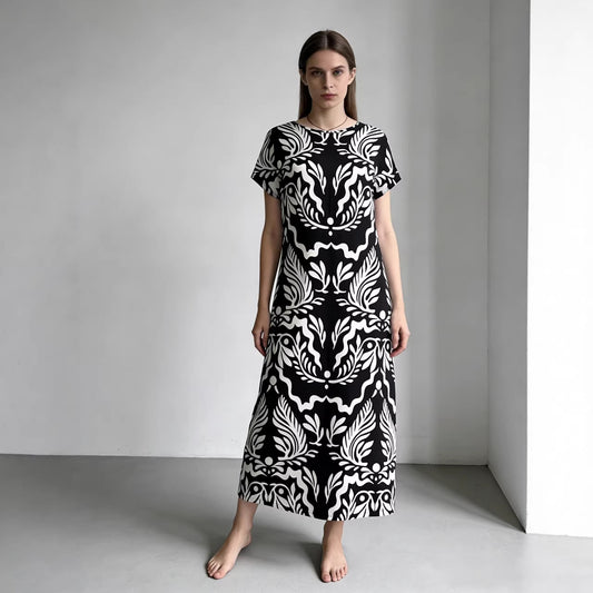 Elegant Loose-fitting Long Dress With A Round Neck And Short Sleeves
